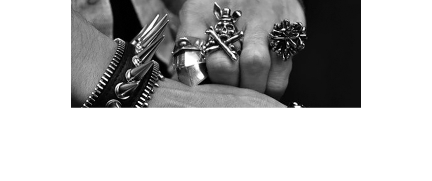 Acessórios para arrasar no look rock