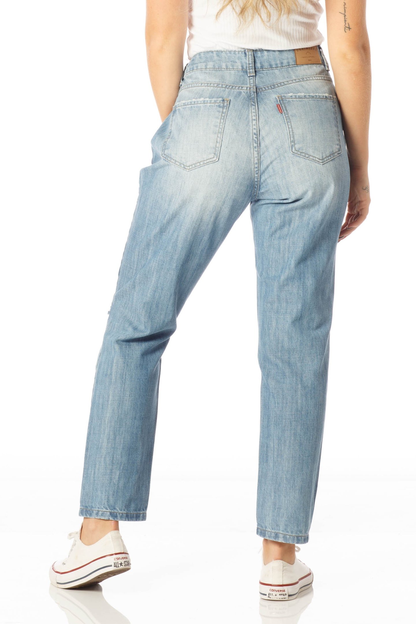 calca mom alta clara dz2529 costas proximo denim zero