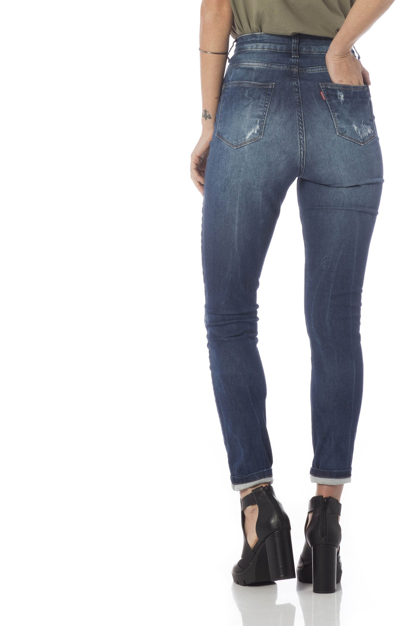 calca skinny hot pants com puidos dz2674 costas proximo denim zero