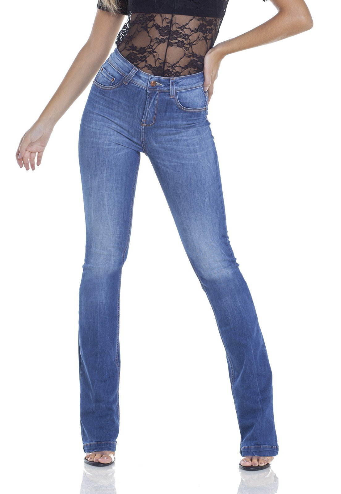 dz2946 calca jeans boot cut com bigodes frente prox denim zero