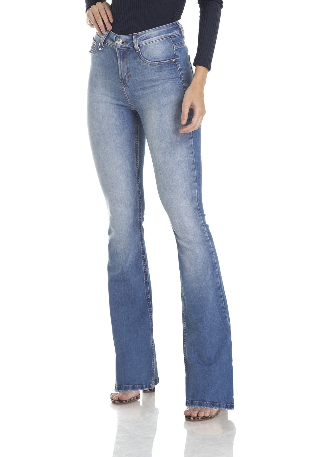 dz2983 calca flare media clarinha frente crop denim zero