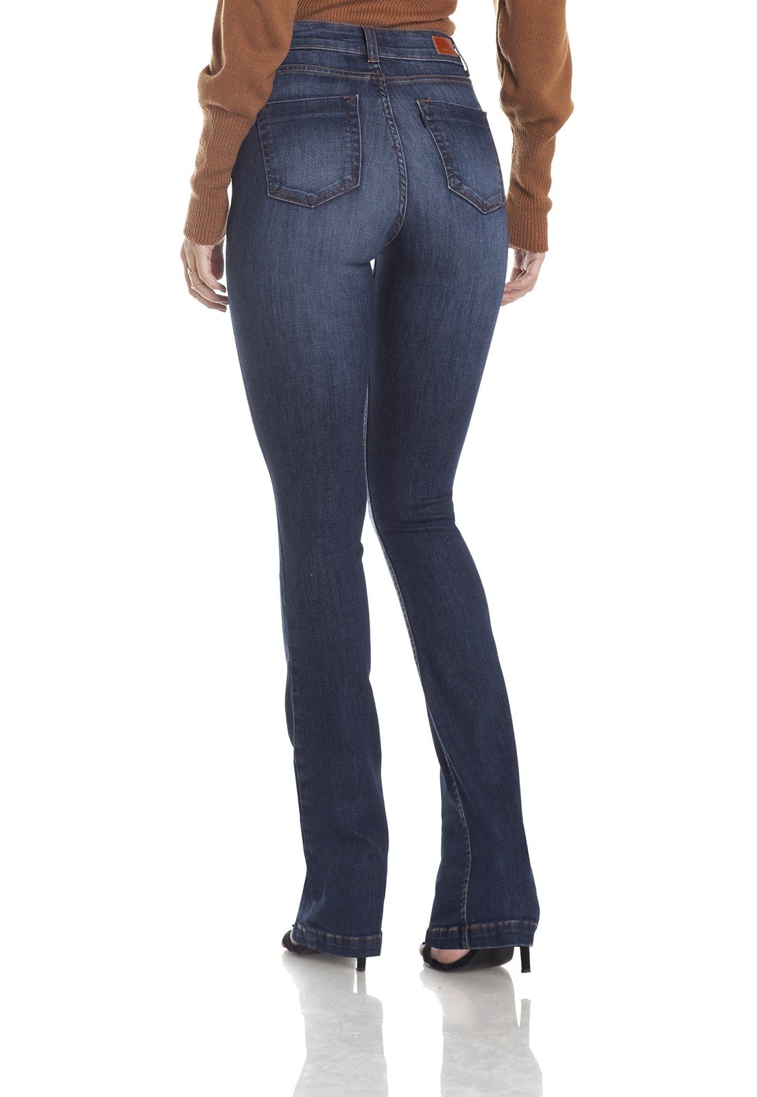 dz2957a calca boot cut media classica jeans escuro costas crop denim zero