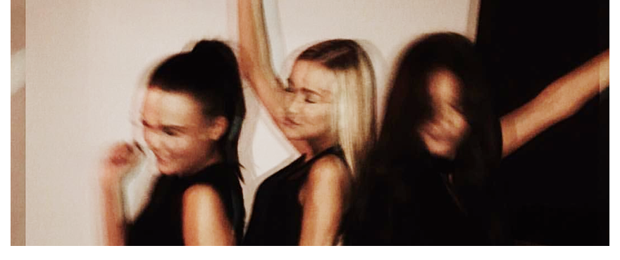 Tá solteira amiga? Bota o jeans pro jogo