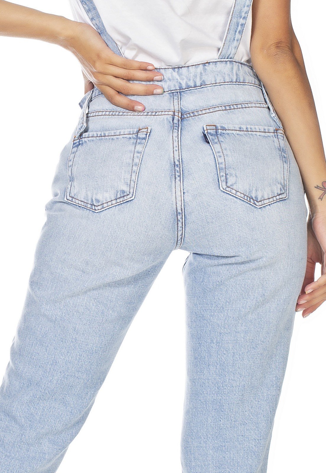 dz8046 jardineira jeans feminina com punho denim zero costas detalhe