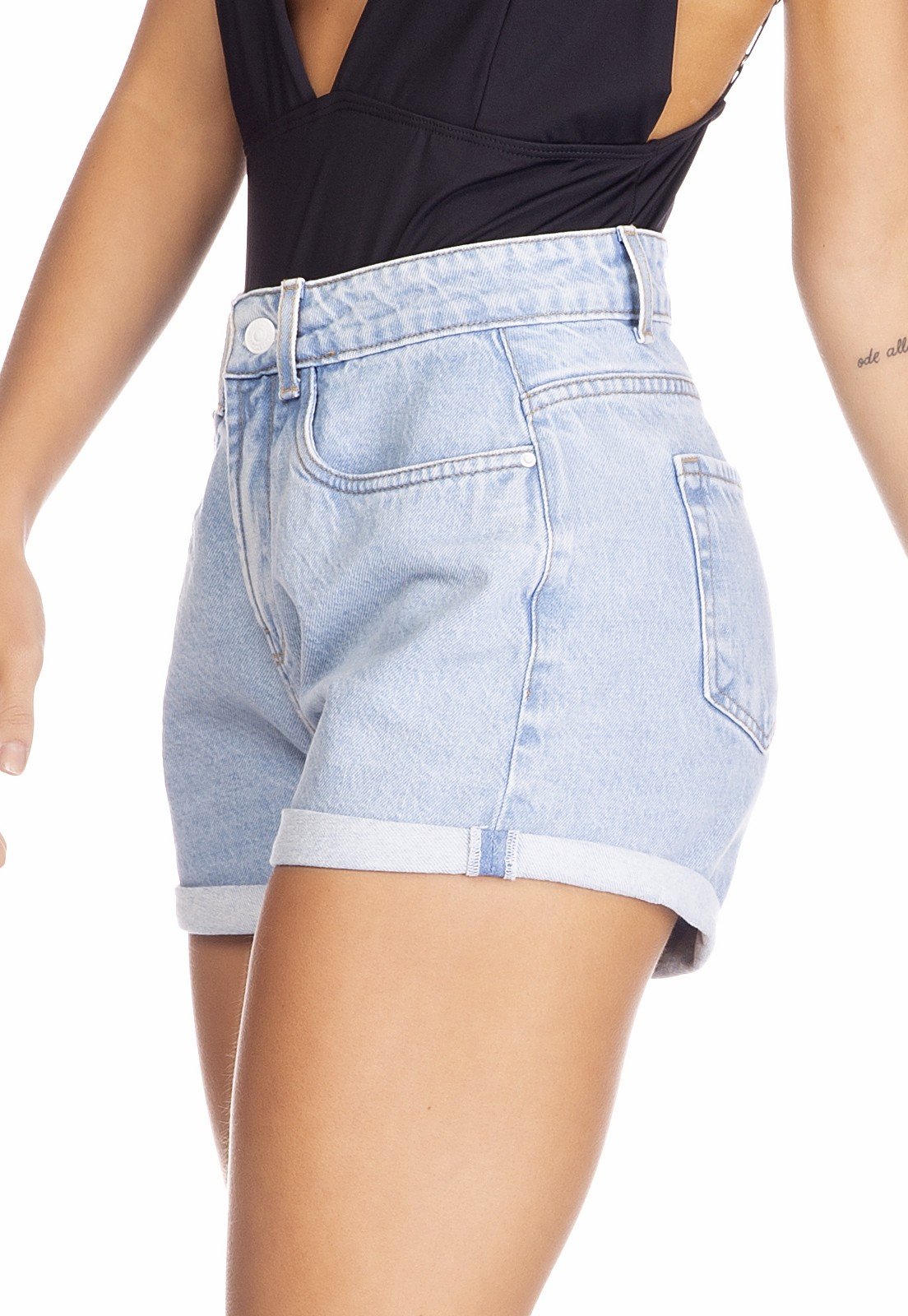dz6383 shorts jeans feminino setentinha barra dobrada denim zero lado detalhe