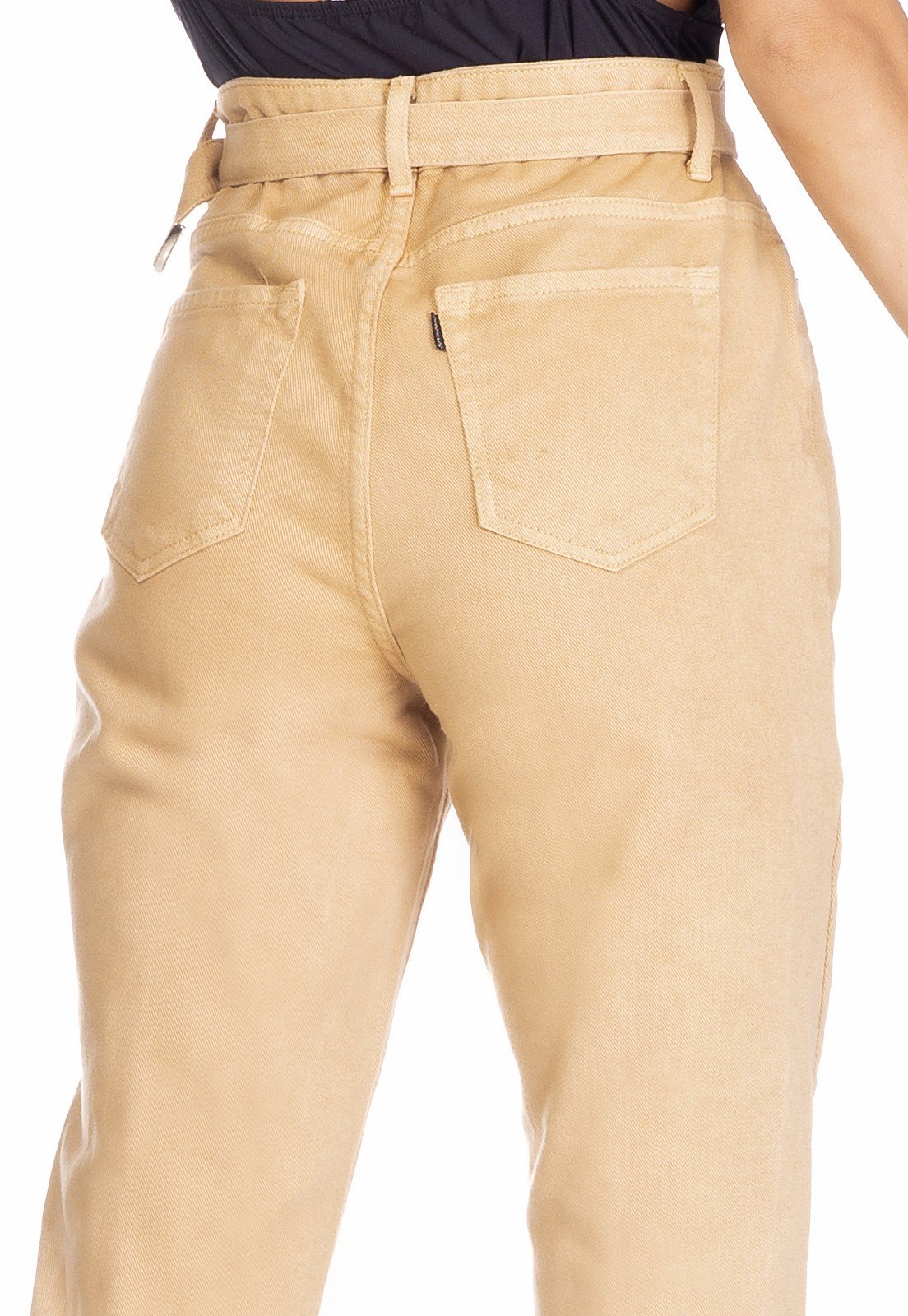 dz3280 calca jeans feminina mom com cinto denim zero costas detalhe