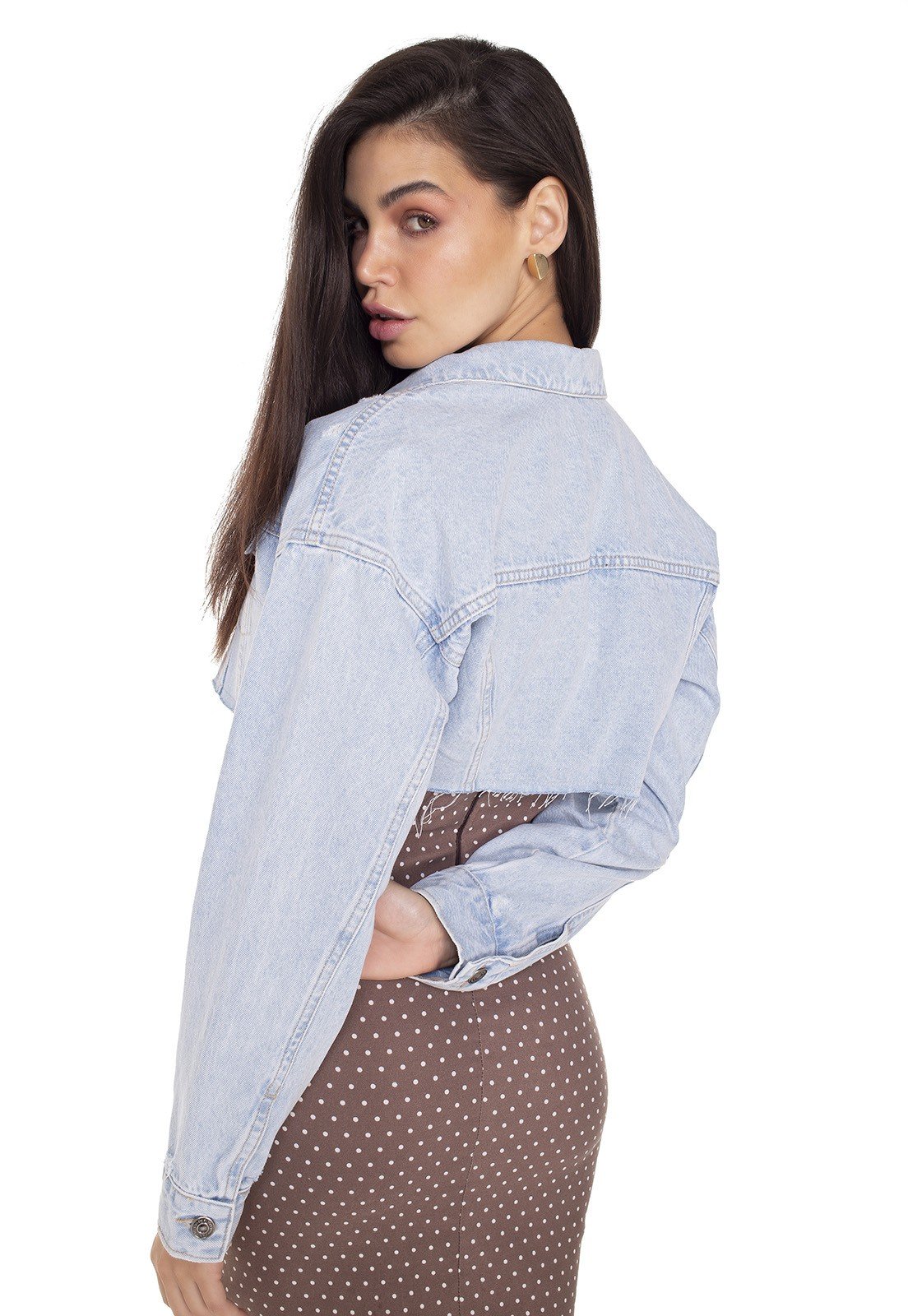 dz9119 jaqueta jeans feminina super cropped barra desfiada denim zero costas