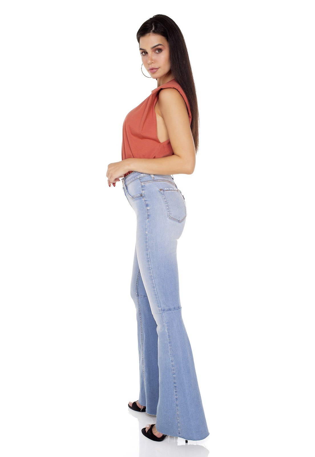 dz3480 calca jeans feminina super flare barra corte a fio denim zero lado