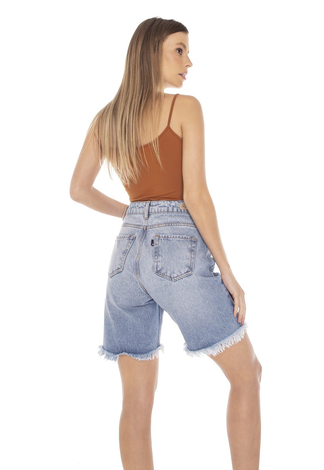 dz4036 bermuda jeans feminina mommy barra desfiada denim zero costas 02
