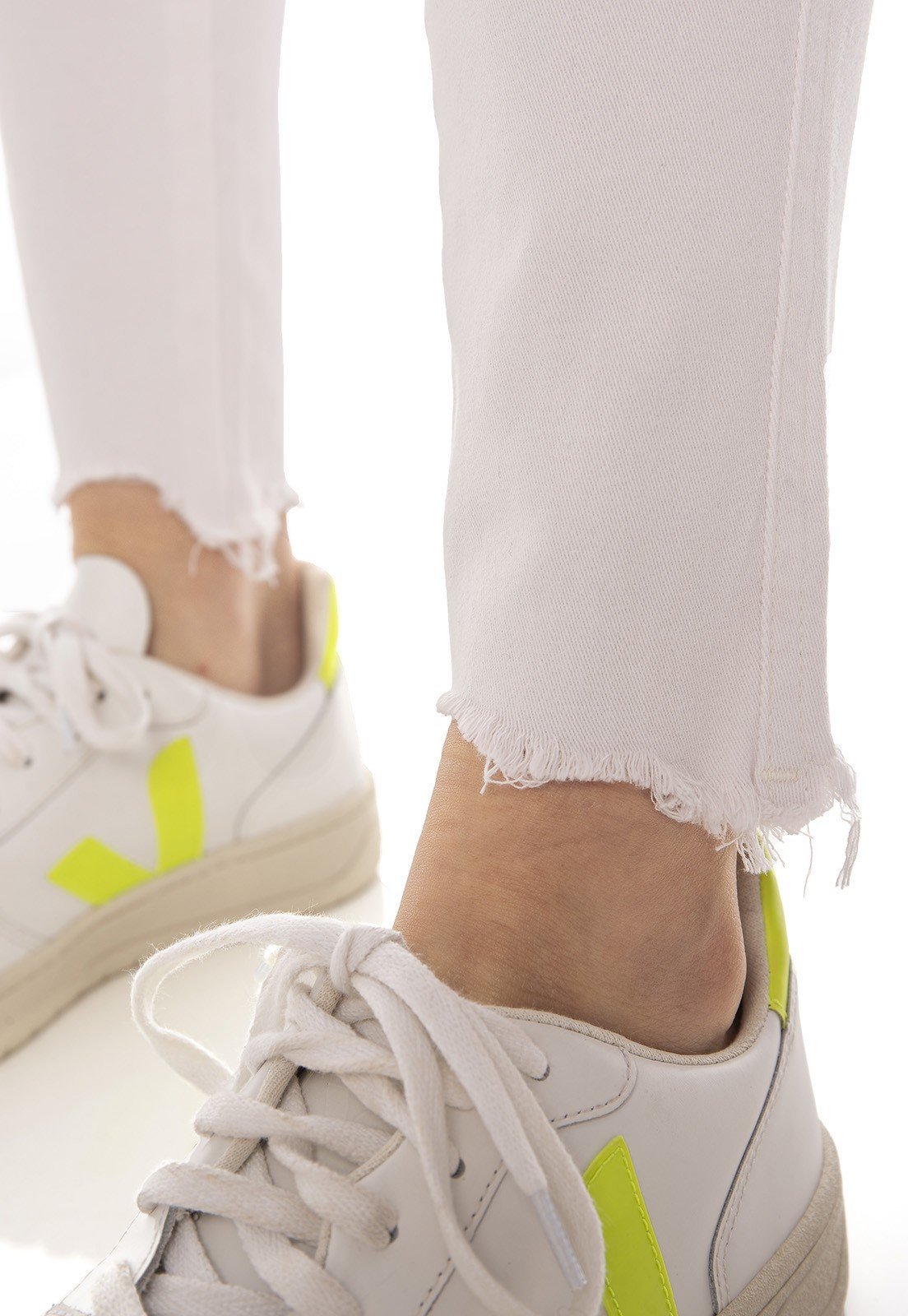 dz3554 calca jeans feminina skinny hot pants colorida nude denim zero detalhe