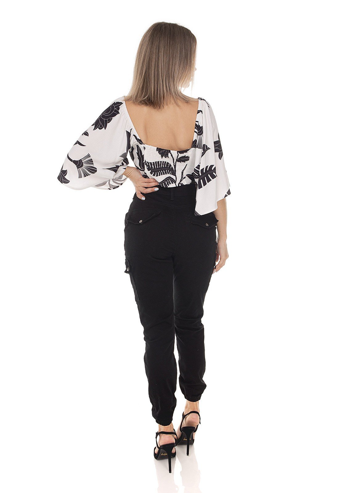 dz3575 calca jeans feminina mom fit bolsos utilitarios denim zero costas