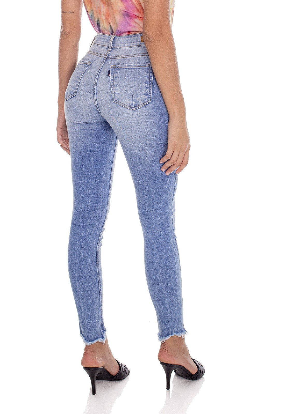 dz3603 com calca jeans feminina skinny media cigarrete barra irregular costas prox