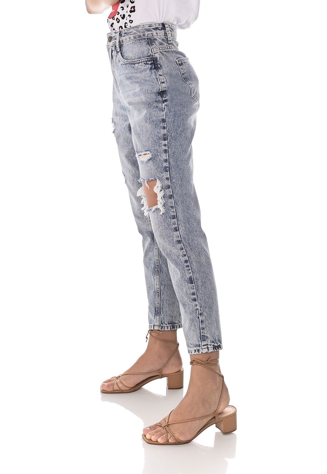 dz3640 alg calca jeans feminina mom cropped rasgo no joelho denim zero lado prox