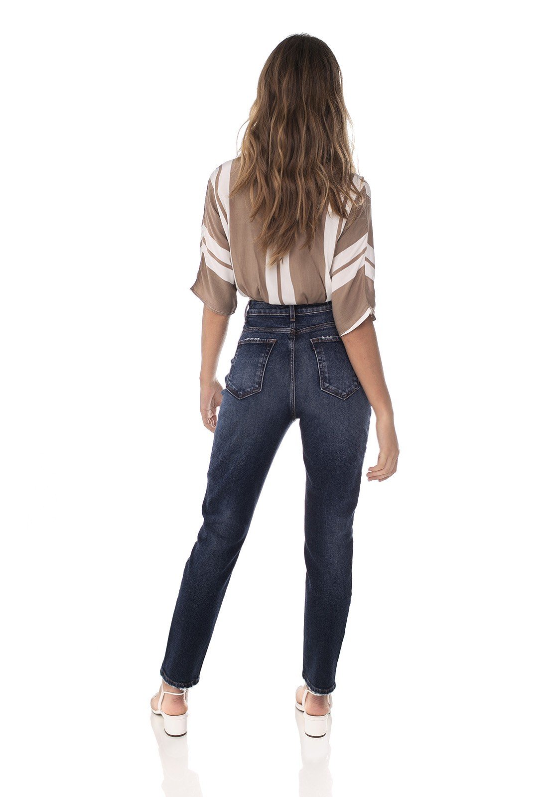 dz3637 com calca jeans feminina mom fit rasgo no joelho denim zero costas