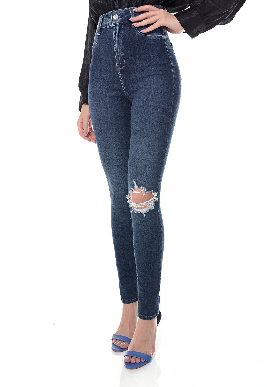 dz3654 com calca jeans feminina skinny hot pants com rasgo no joelho denim zero frente prox 02