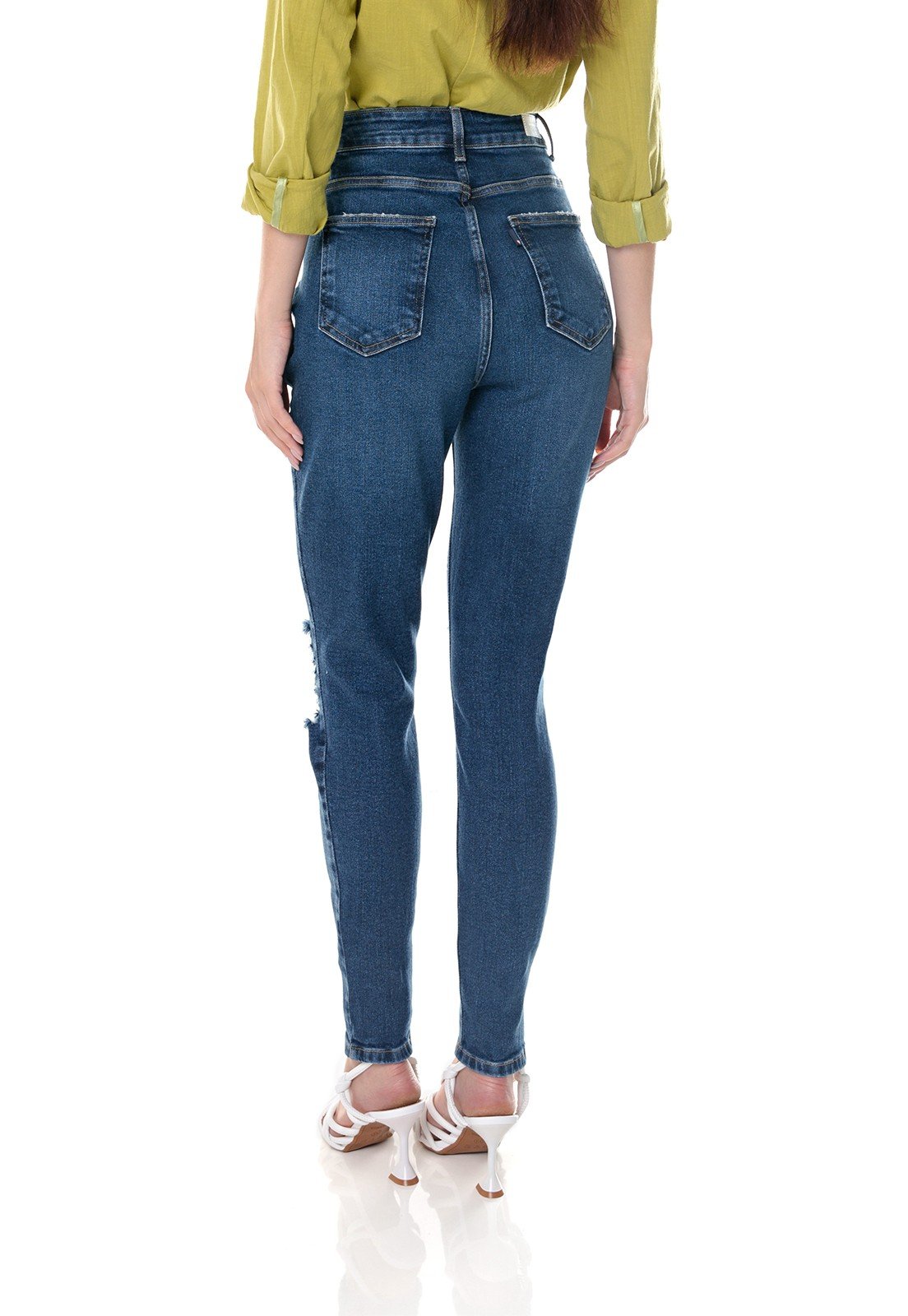dz3699 re calca jeans feminina mom fit com rasgos no joelho denim zero costas prox