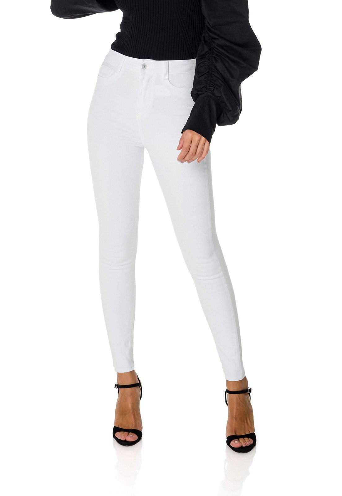 dz3714 re calca jeans feminina skinny hot pants black and white branca denim zero frente prox