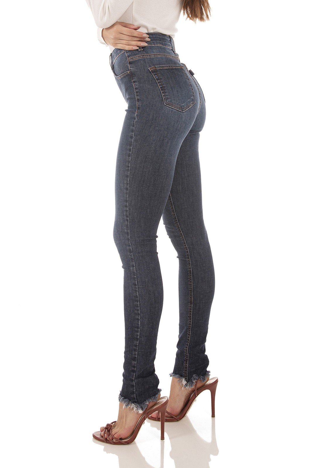 dz3721 re calca jeans feminina skinny media barra desfiada denim zero lado prox