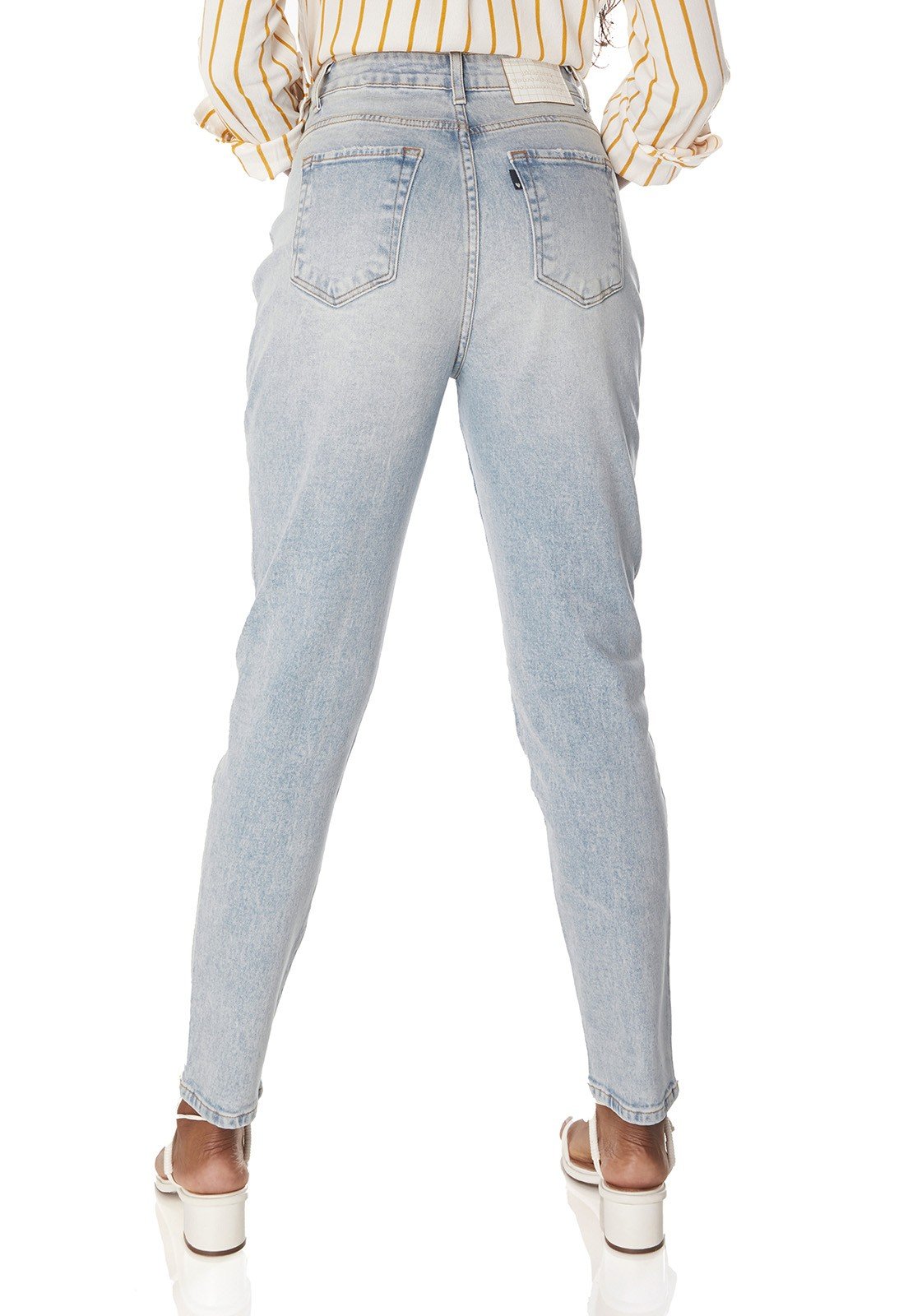 dz3879 com calca jeans feminina mom fit tradicional denim zero costas prox 02