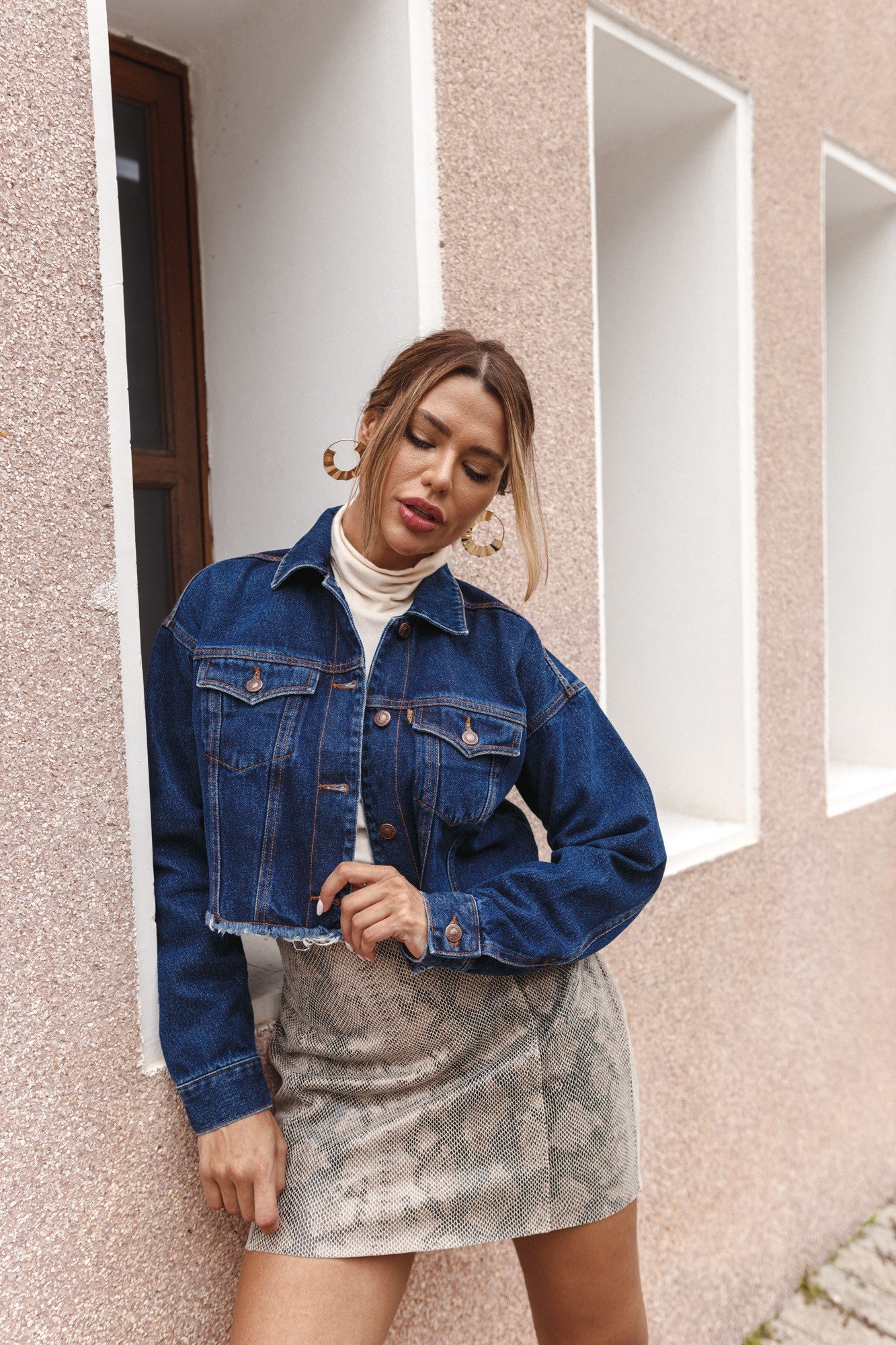 dz9138 alg jaqueta jeans feminina retro cropped barra desfiada denim zero frente prox