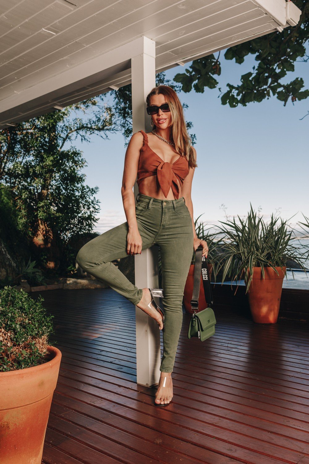 dz3626 re calca jeans feminina skinny media colorida verde militar denim zero frente