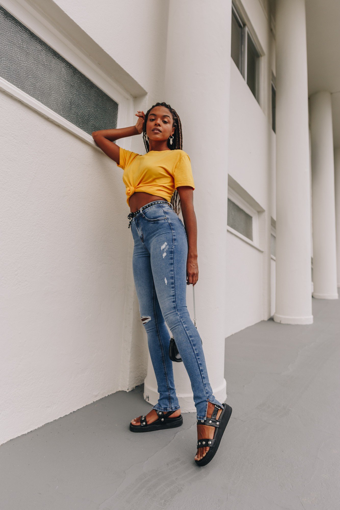 dz3791 re calca jeans feminina skinny media fenda lateral denim zero lado 02