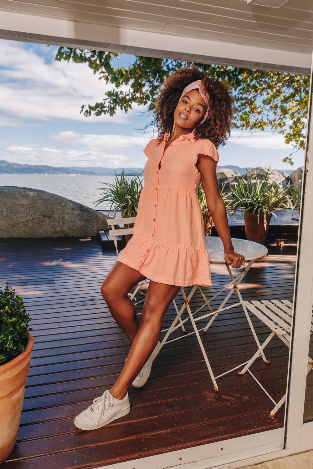 dz12090 vestido jeans feminino curto com babado laranja neon pastel denim zero lado 02