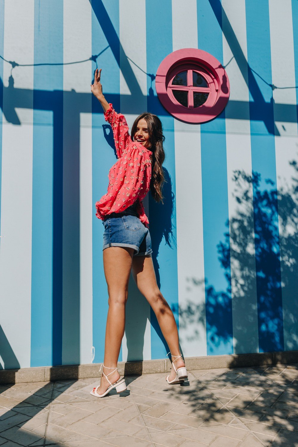 dz6502 com shorts jeans feminino setentinha fit com barra dobrada denim zero costas crop