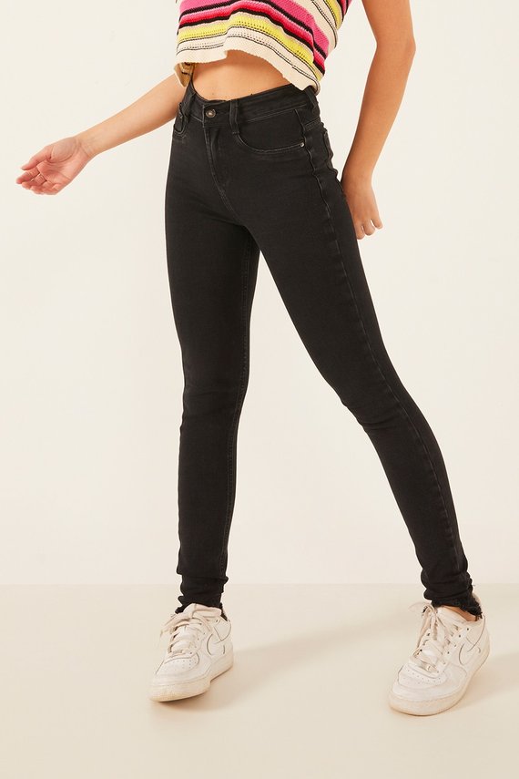 Calça Jeans Feminina Skinny Média com Barra Irregular - DZ3892