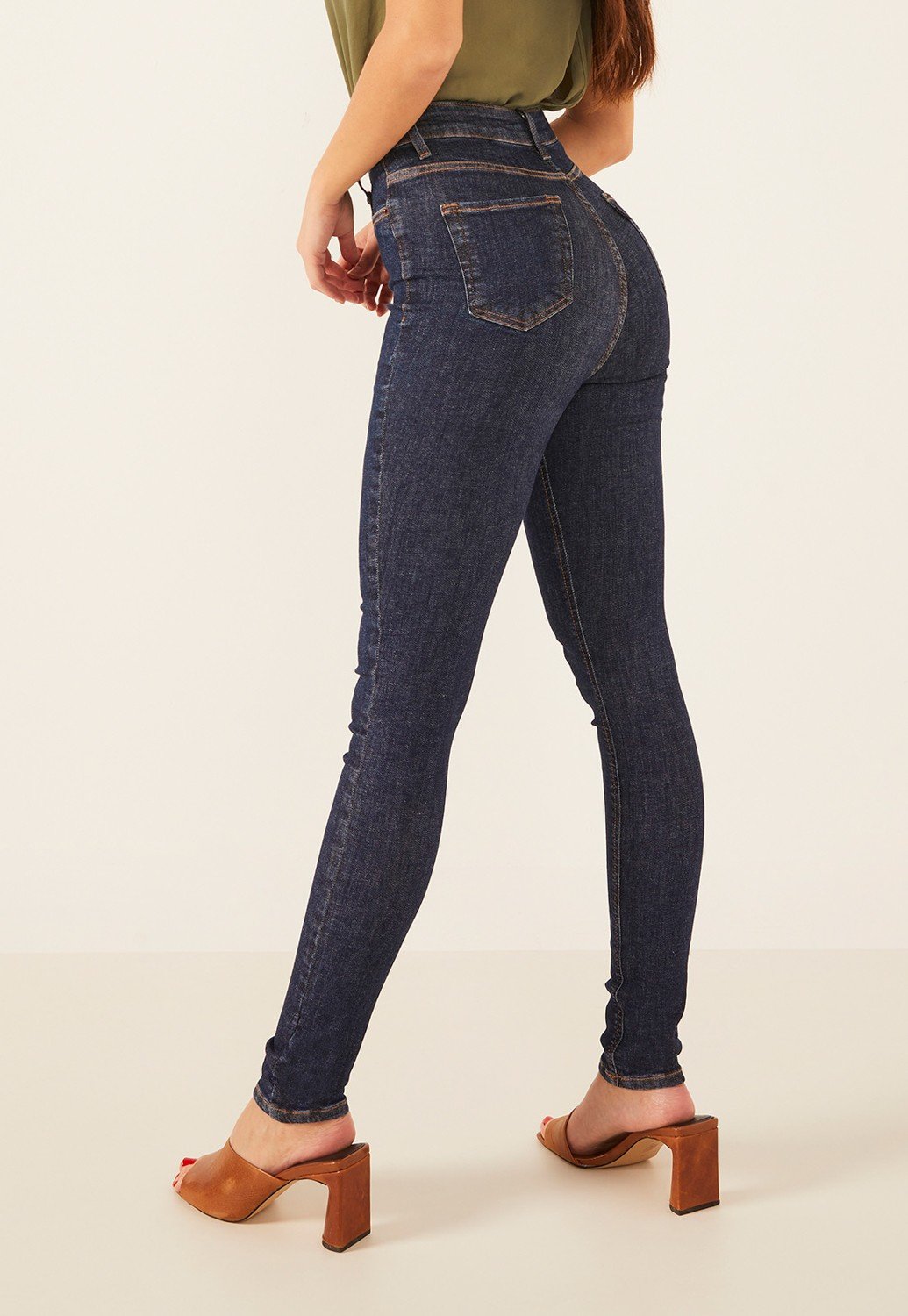 dz3887 com calca jeans feminina skinny hot pants cigarrete escura denim zero lado prox crop