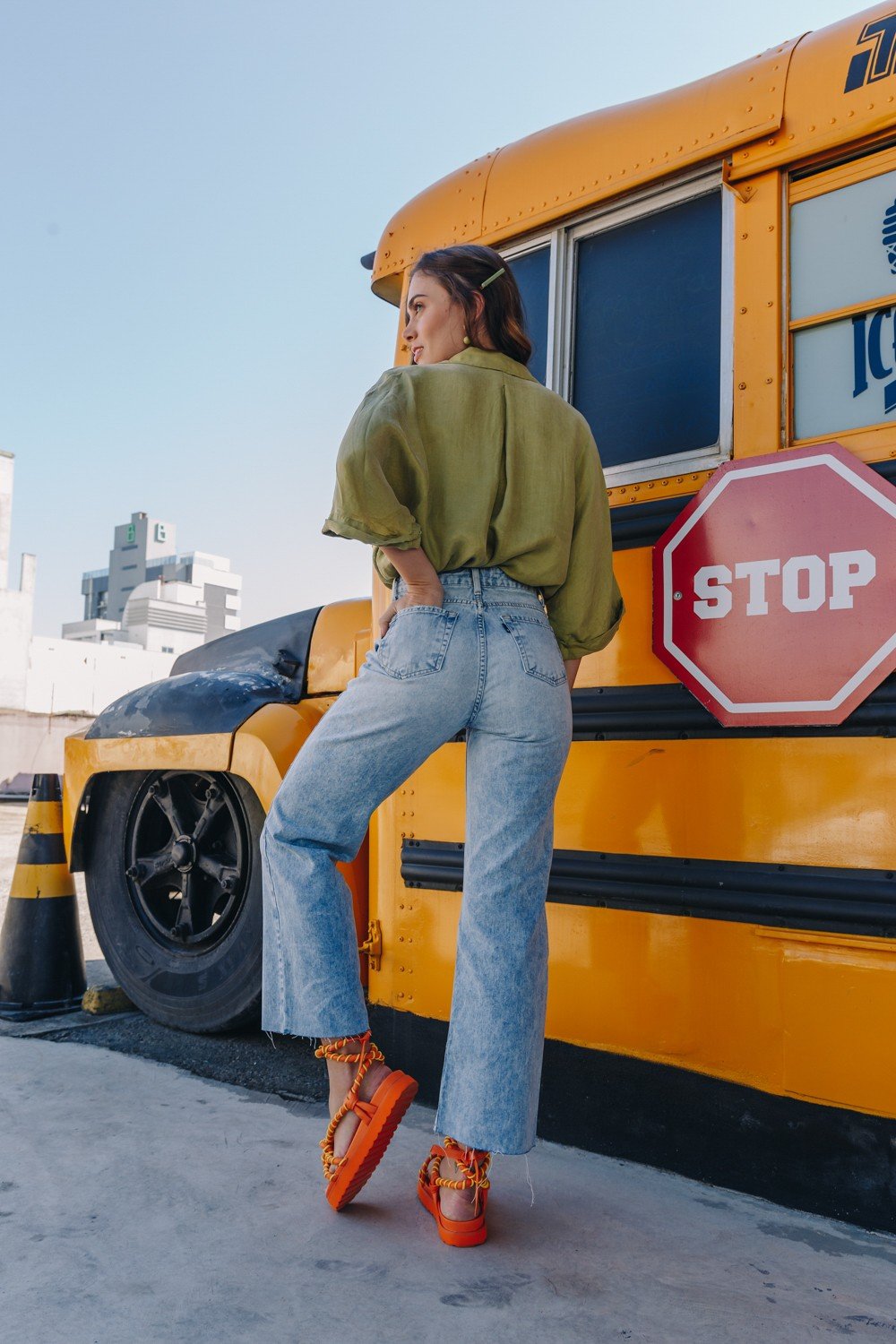 dz3900 alg calca jeans feminina wide leg max com barra corte a fio denim zero costas crop