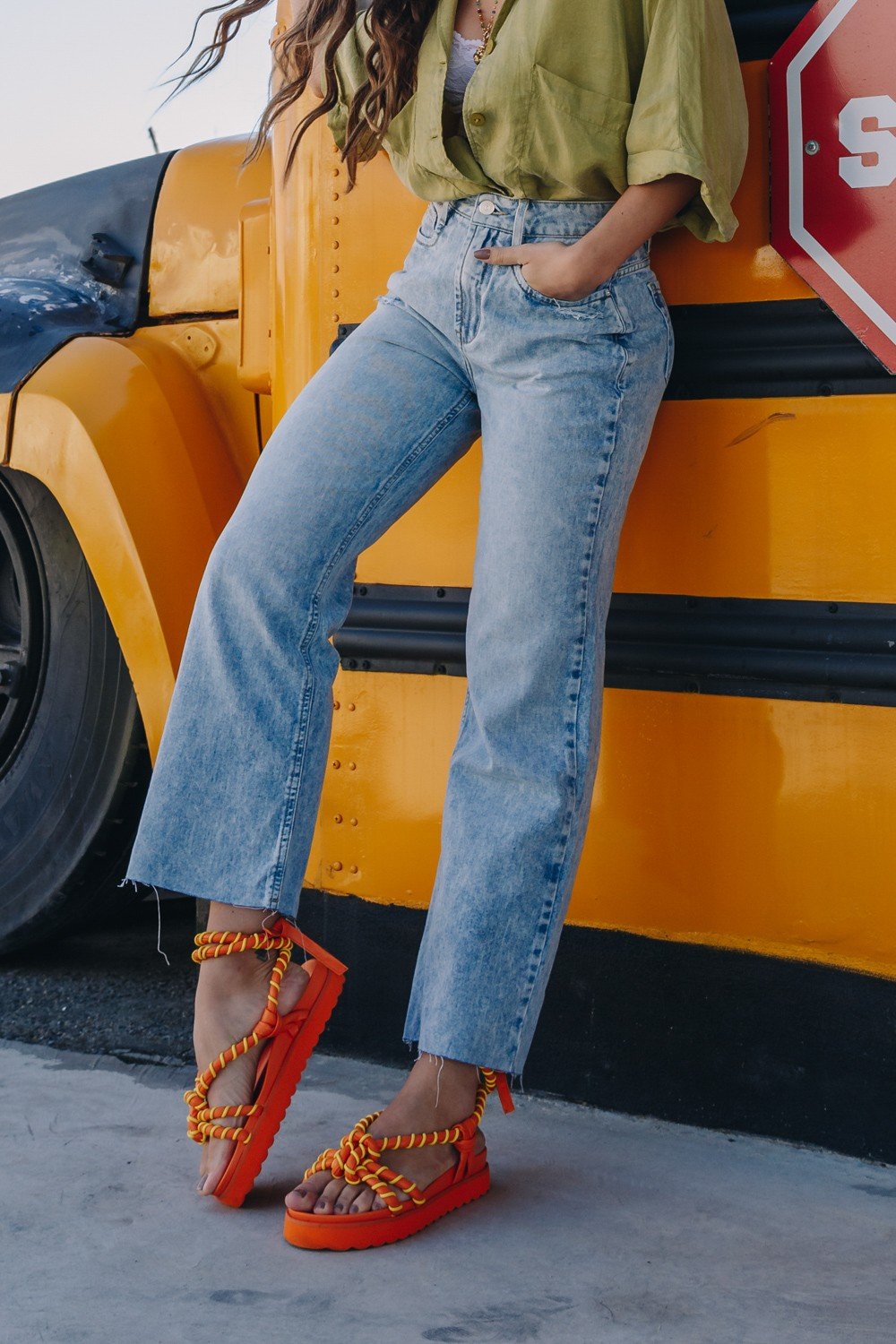 dz3900 alg calca jeans feminina wide leg max com barra corte a fio denim zero frente crop crop