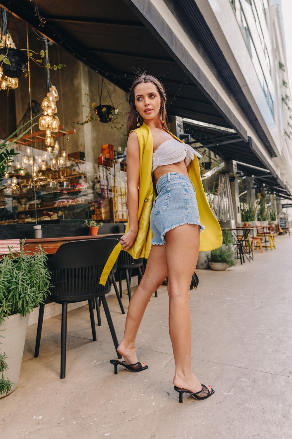 dz6523 com shorts jeans feminino setentinha fit com barra desfiada denim zero costas crop