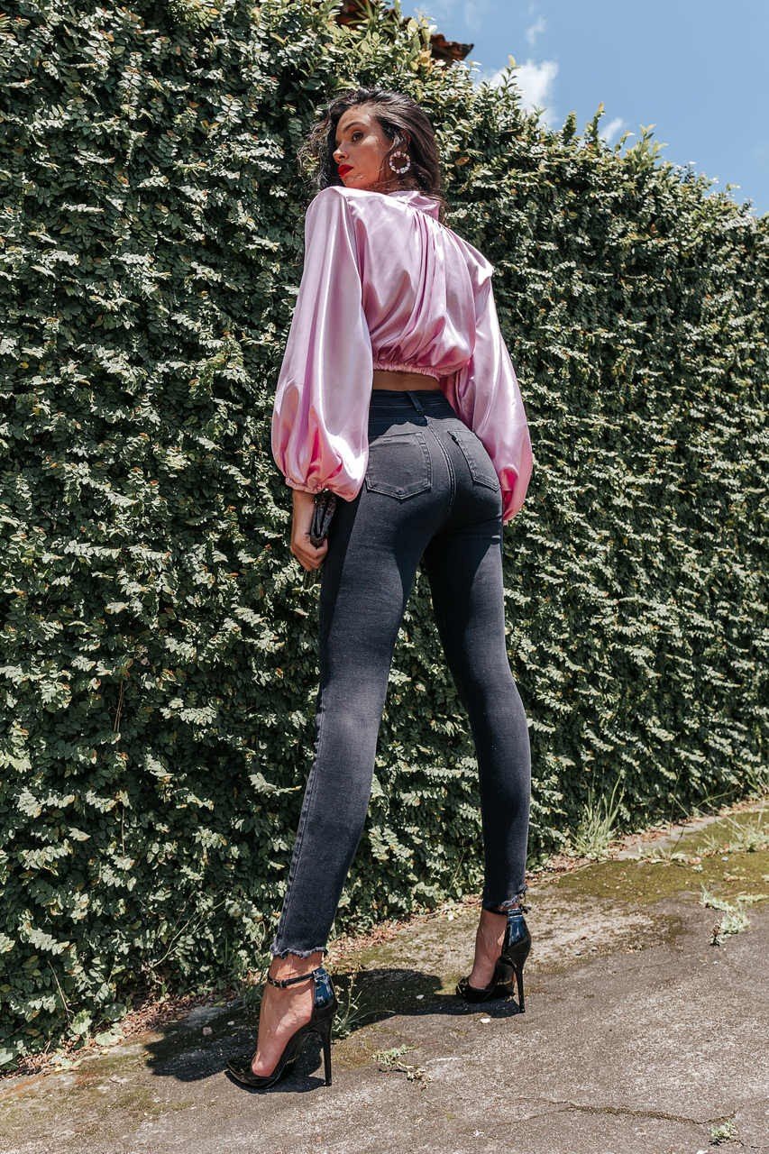 dz3684 2 re calca jeans feminina skinny hot pants black and white preta denim zero costas easy resize com