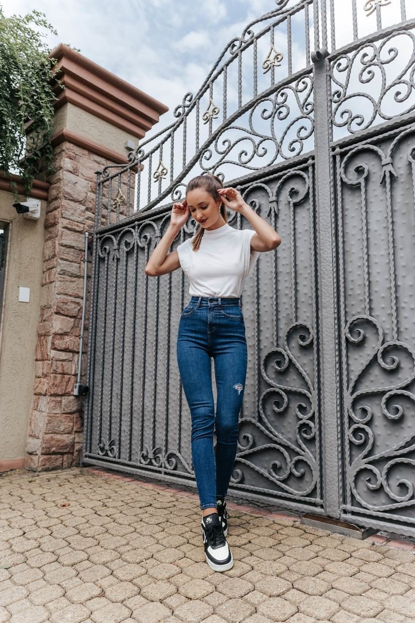 dz3735 1 com calca jeans feminina skinny hot pants cigarrete escura denim zero frente min easy resize com