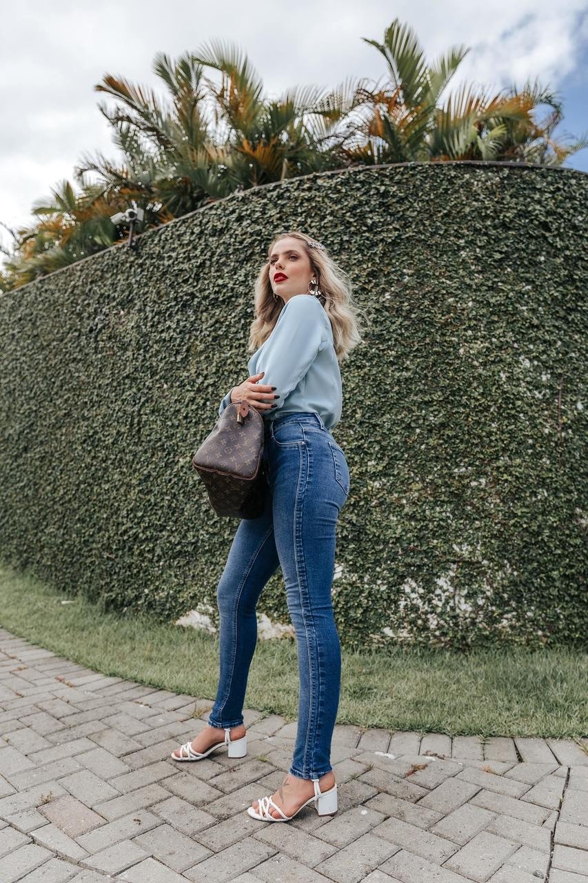 dz3671 com calca jeans feminina skinny media cigarrete com recorte na lateral denim zero lado min easy resize com