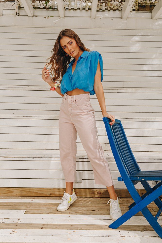 dz3923 alg calca jeans feminina wide leg com barra corte a fio old roset denim zero frente