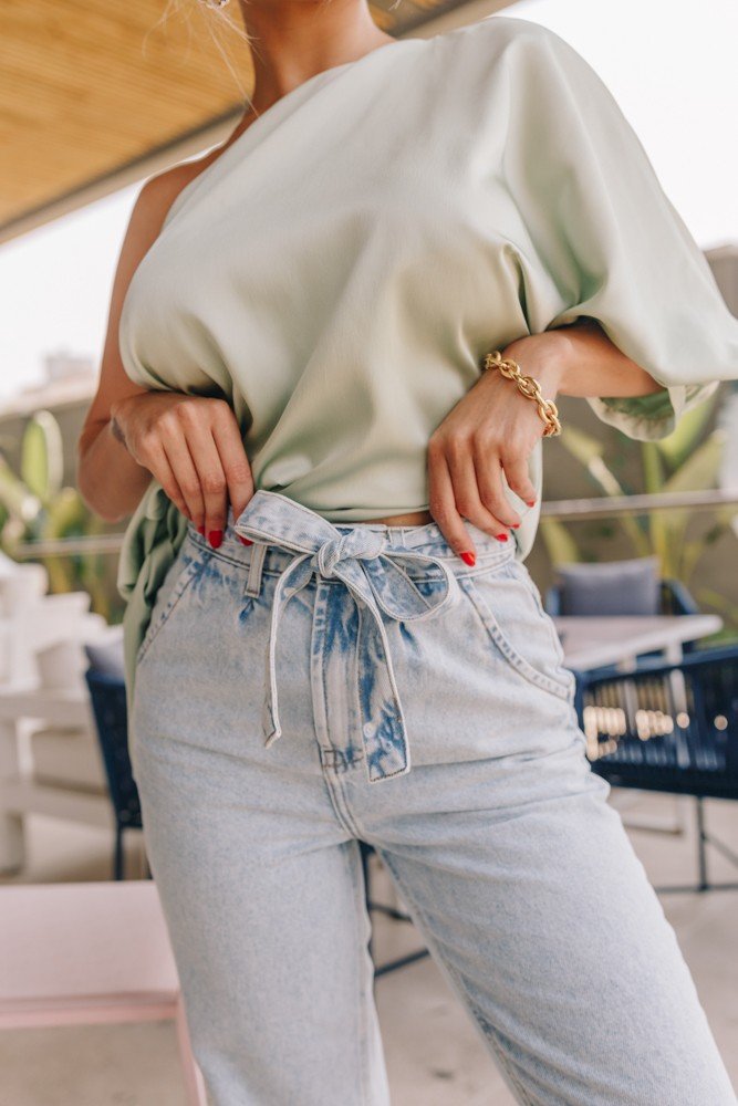 dz3942 alg calca jeans feminina balloon cropped com cinto denim zero detalhe 02