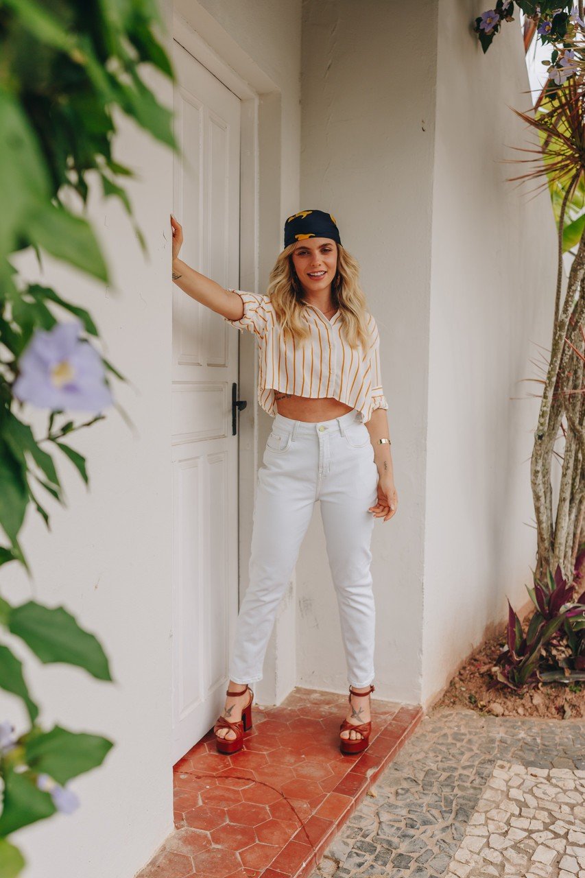 dz3885 4 com calca jeans feminina mom fit tradicional denim zero frente 02 easy resize com