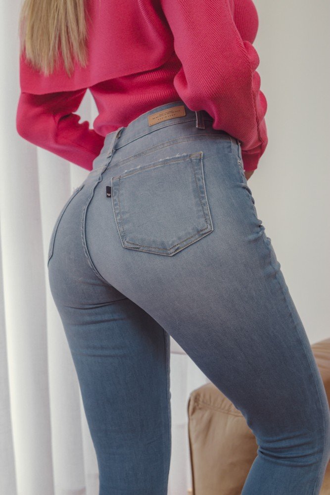 dz3977 re calca jeans feminina skinny media com rasgo no joelho denim zero detalhe