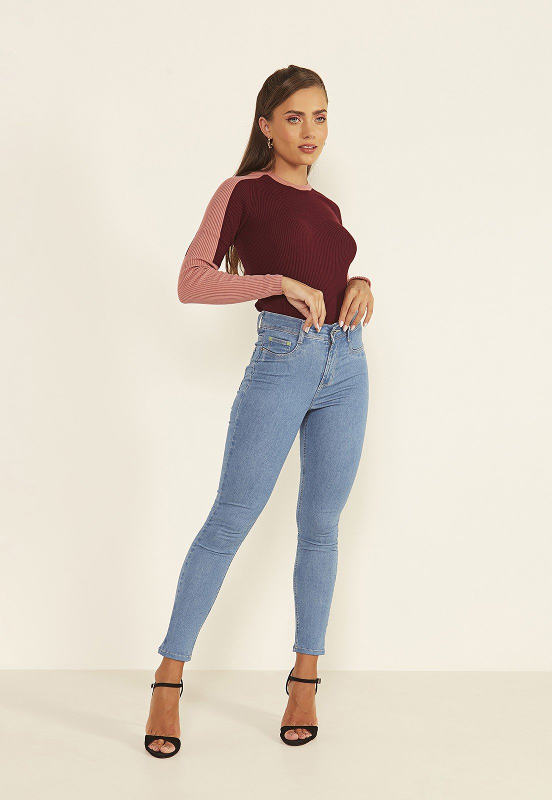 dz3998 re calca jeans feminina skinny media cigarrete denim zero frente