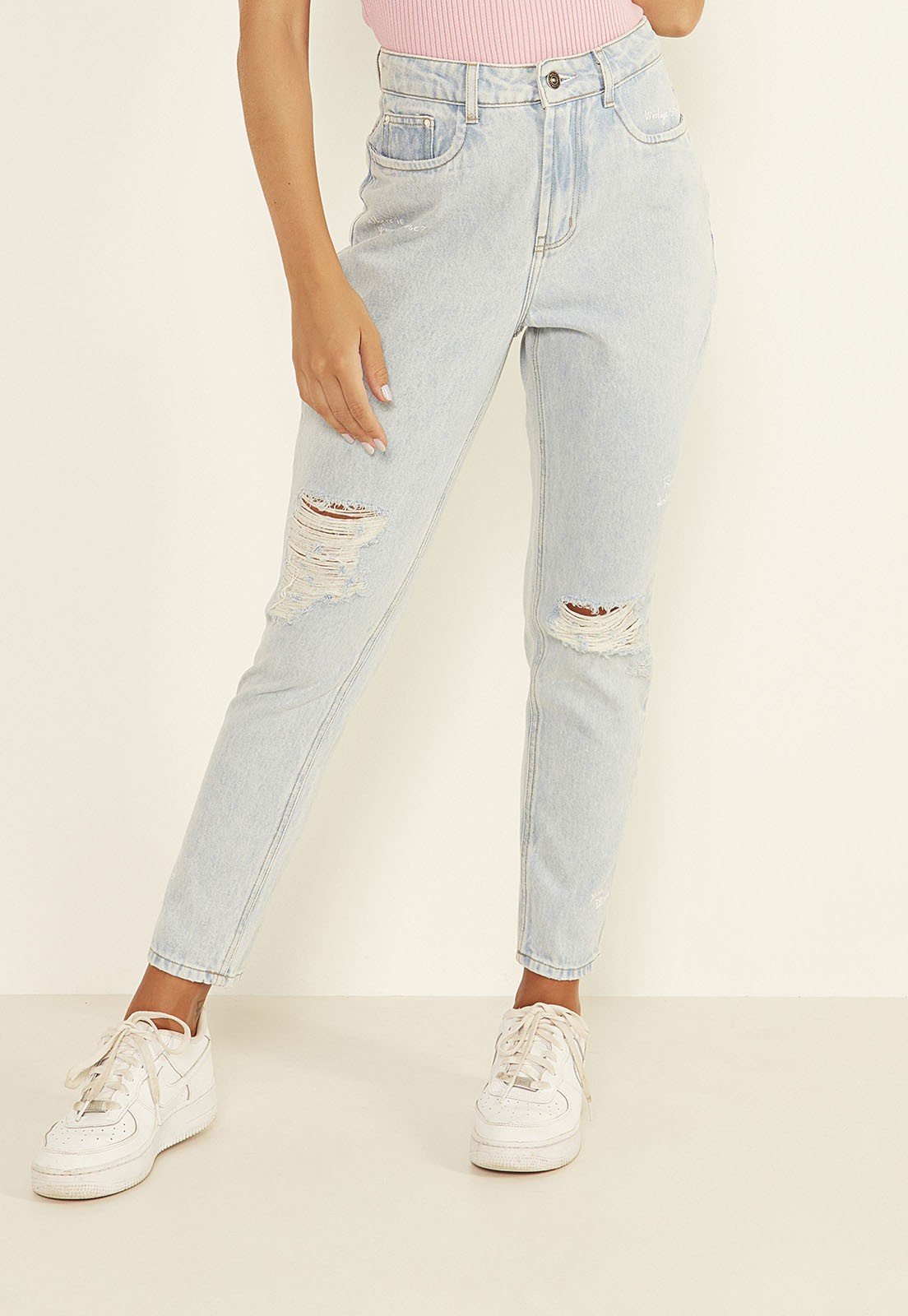 dz20017 alg calca jeans feminina mom com rasgos no joelho denim zero frente prox