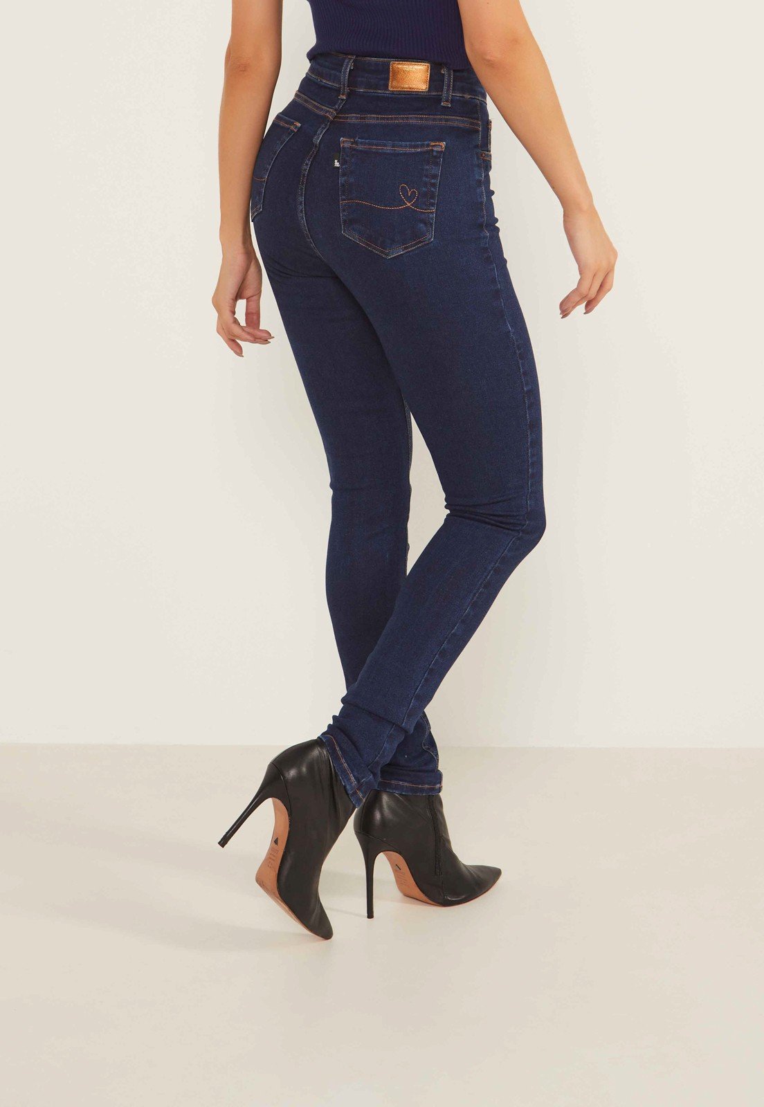 dz20023 re calca jeans feminina skinny media tradicional denim zero costas prox
