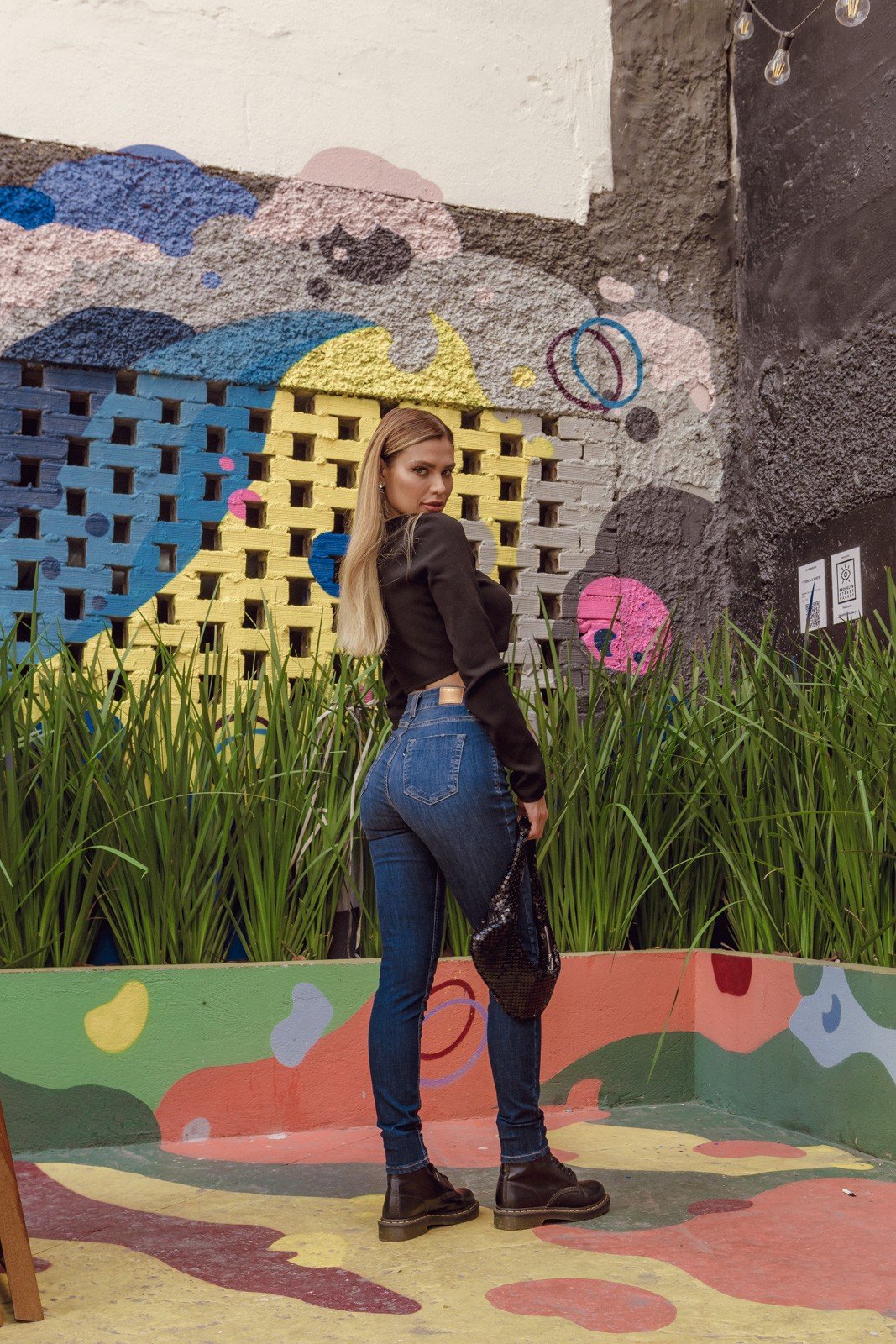 dz20063 re calca jeans feminina skinny media cigarrete com puidos denim zero costas