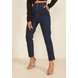 dz20077 com calca jeans feminina mom fit com elastico na cintura denim zero frente prox