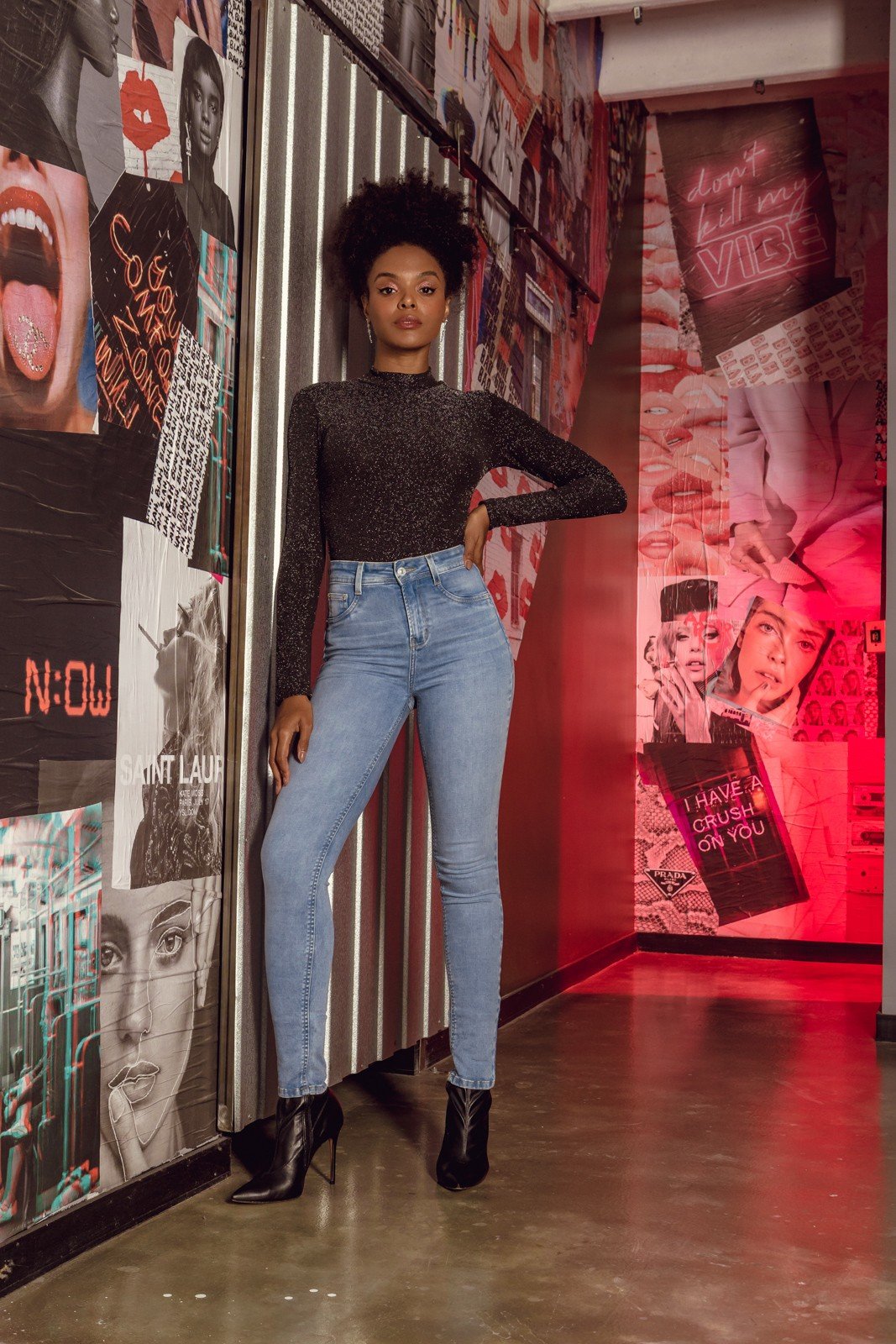 dz20064 re calca jeans feminina skinny media cigarrete com pregas denim zero frente