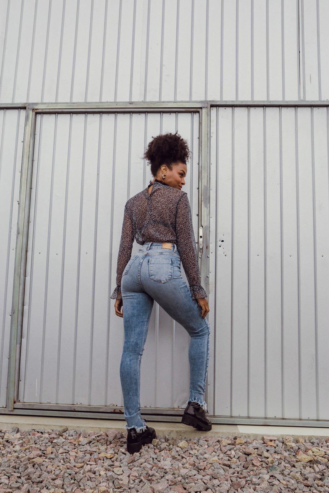 dz20049 re calca jeans feminina skinny hot pants tradicional denim zero costas