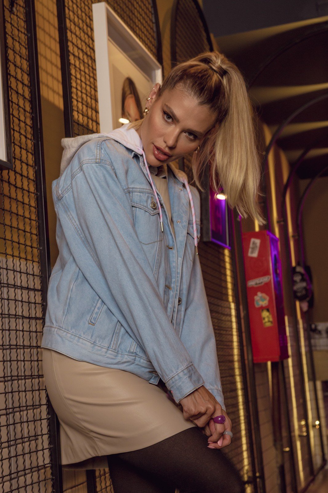 dz9159 alg jaqueta jeans feminina retro com capuz denim zero lado