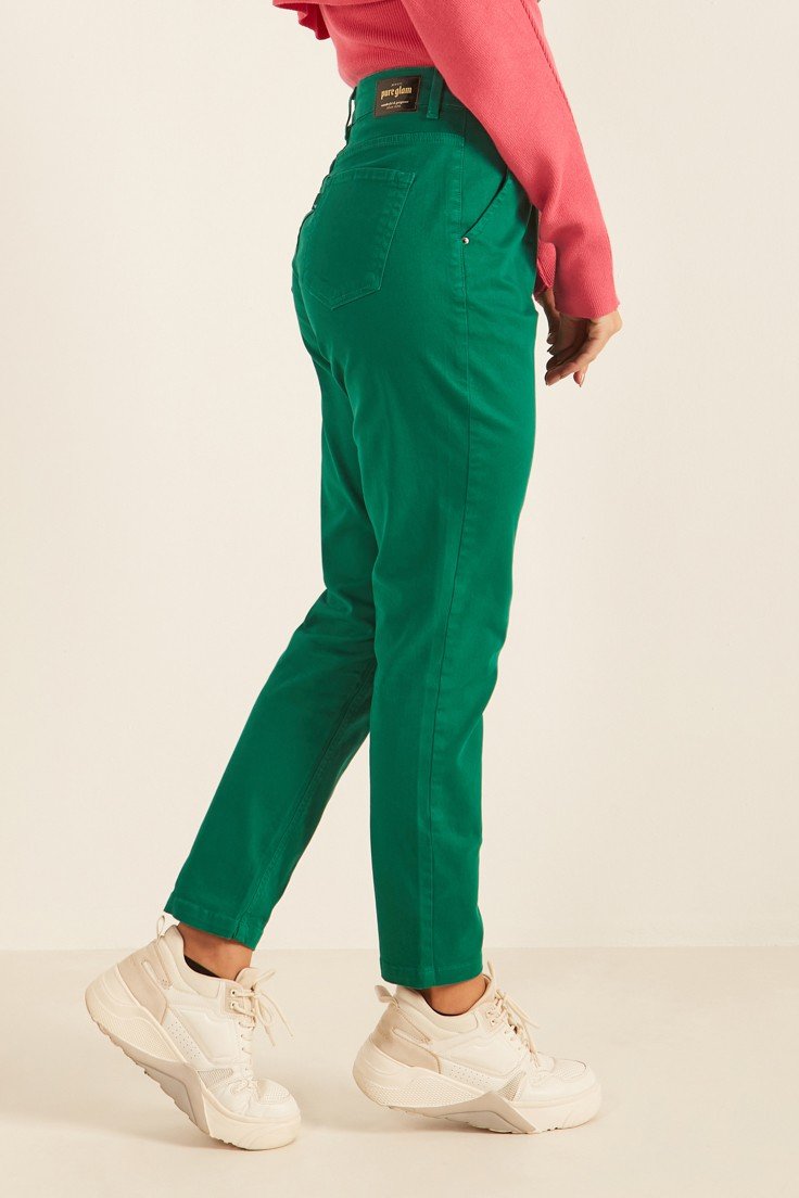 dz20109 calca jenas feminina mom fit com pregas denim zero lado prox