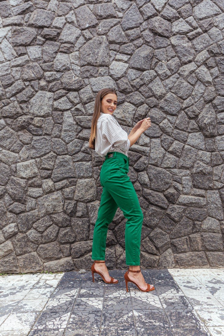 dz20109 calca jenas feminina mom fit com pregas denim zero lado